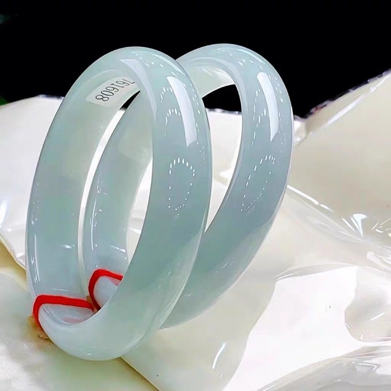 Lighting & Home Decor Studio - Old Mine Icy Burmese Bracelet, Light