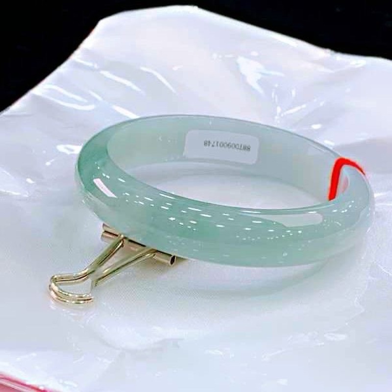 Myanmar , Natural Ice Jadeite  - Lighting & Home Decor Studio ulasan dan harga